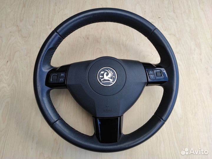 Руль Cosmo на Opel Astra H Zafira B