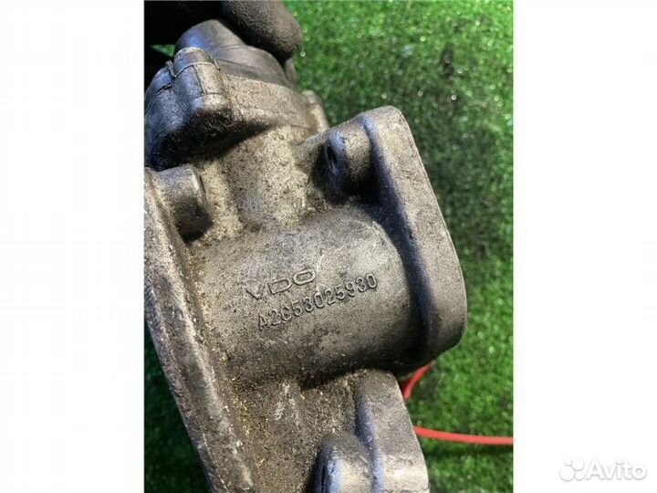 Заслонка дроссельная Renault Laguna 1.9 2006