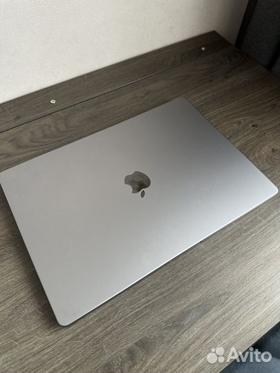 Apple MacBook Pro 16 M1 Pro