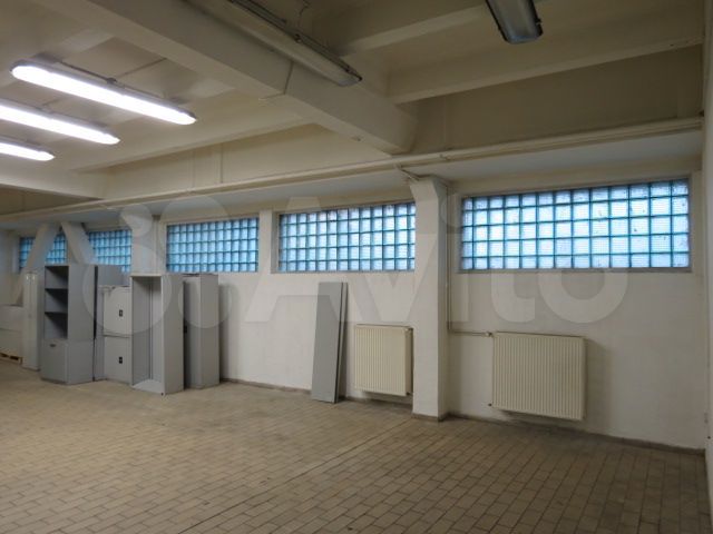 Складское помещение 381 кв м с офисом 238 кв м в ц