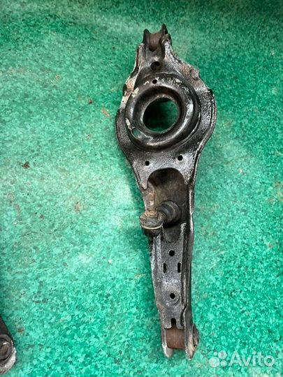 Рычаг подвески задний Mazda 3 BK 1.6 Z6 2005