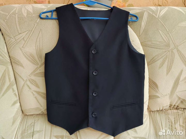 Жилет 134р школьный костюмный на мальчика