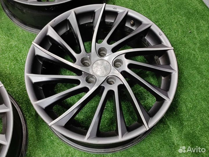 Литые диски R-17 (5x108; Et50; 7j)