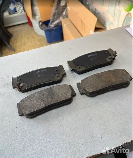 Задние тормозные колодки KIA sorento JC 2006-2010