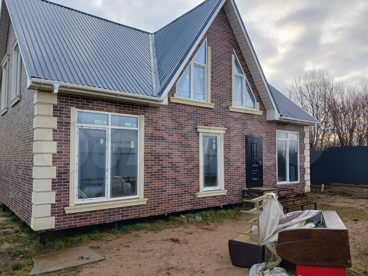 Дом 179 м² на участке 6,3 сот.