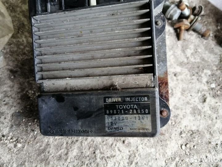 Блок управления форсунками Toyota Corolla Verso