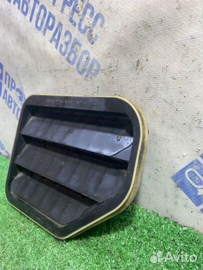 Воздушный клапан кузова задний правый Volvo S40