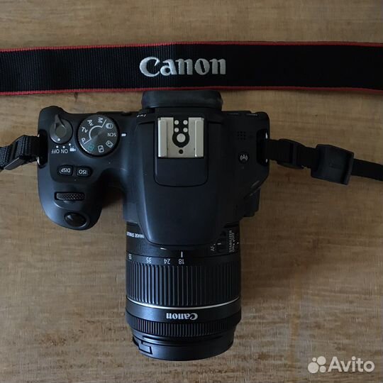 Canon EOS 200D Kit EF-S 18-55mm f/4-5.6 IS STM