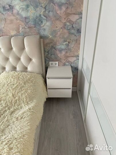 Тумба прикроватная