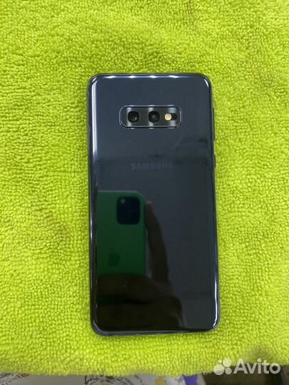 Samsung Galaxy S10e, 6/128 ГБ