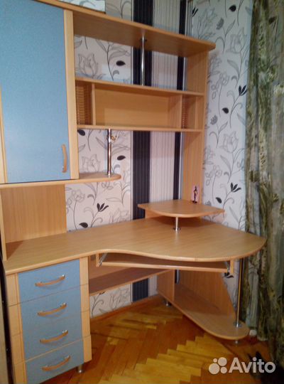 Компьютерный комфортн.стол:h-200см.длина-140см