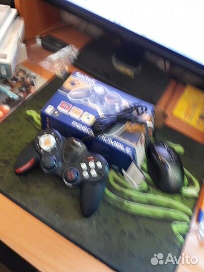 Геймпад Saitek