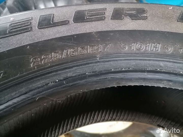 Bridgestone Dueler H/T D687 225/65 R17 101H