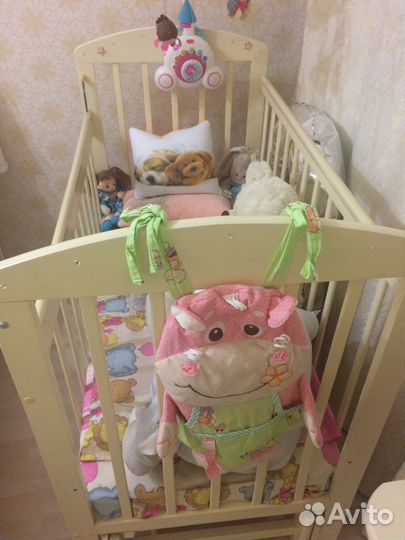 Кроватка детская со стразами