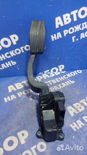 Педаль газа Fiat Linea седан 198A4000 2010