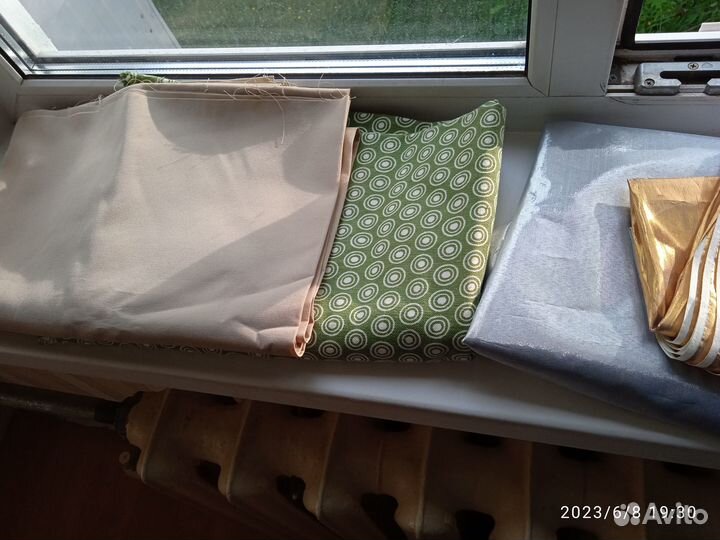 Отрез ткани (парча, хлопок, костюмные, шелк)