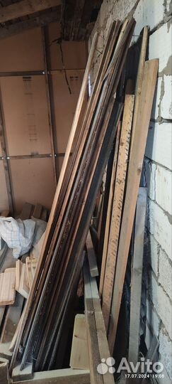 Старые выгоревшие доски