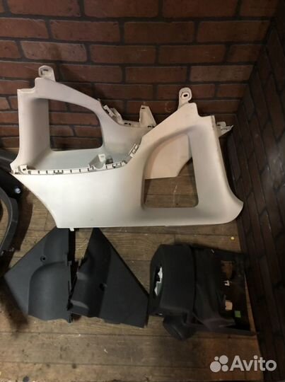 Пластик салона Пежо 3008