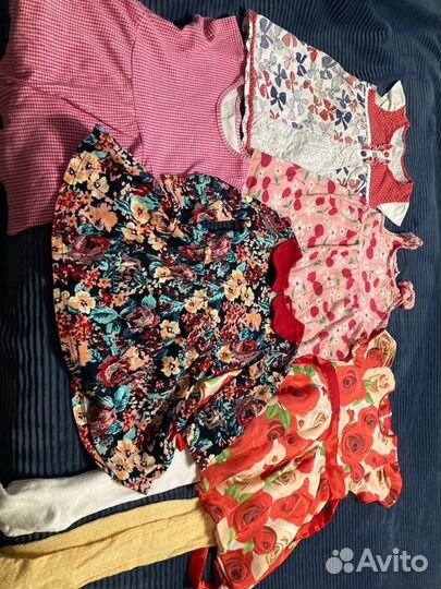 Платья и обувь для девочки пакетом 104