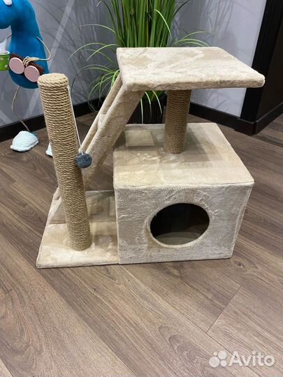 Домик для кошки с когтеточкой