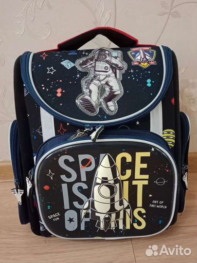 Рюкзак школьный