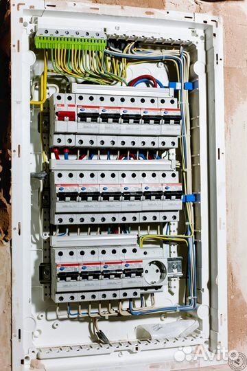 Установка люстр / бра / светильников