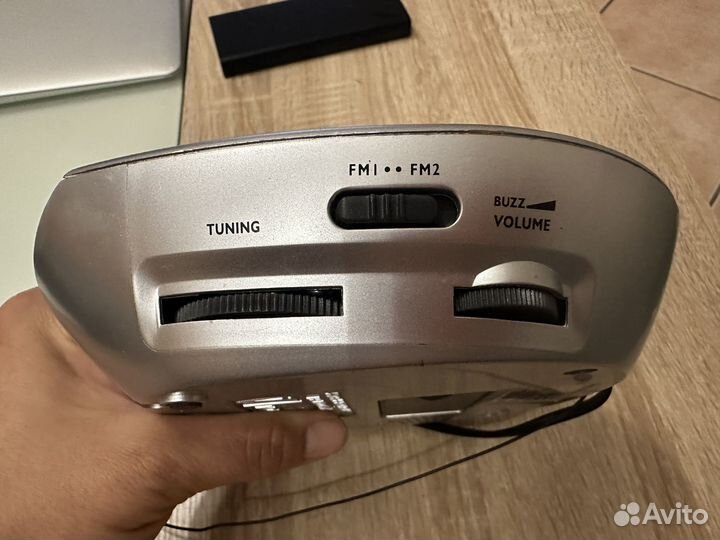 Часы / будильник / радио vitek