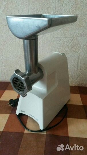 Электромясорубка Braun Power Plus 1100