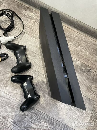 Sony PS4 Fat 500 gb + 2 геймпада
