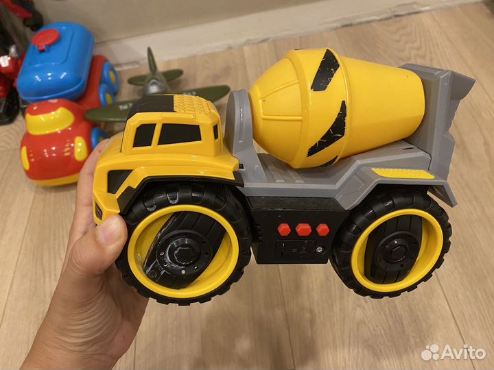 Игрушки машинки