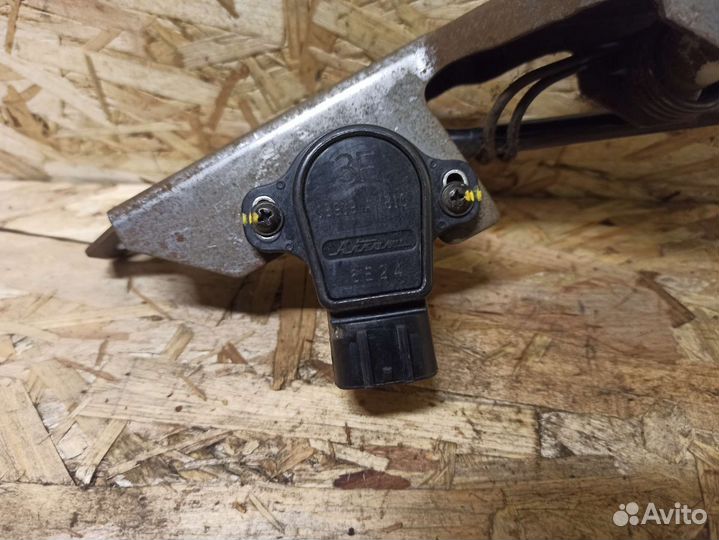 Педаль газа Nissan Almera Classic