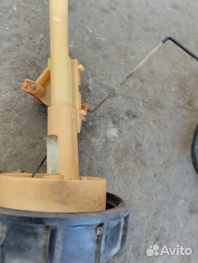 Датчик уровня топлива Volkswagen Golf 2