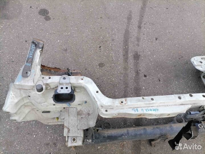 Телевизор (рамка радиатора) Toyota Corolla II EL30