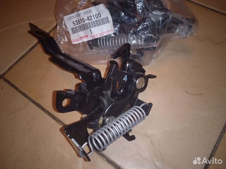 Замок капота Toyota Rav4 40 оригинал, б.у