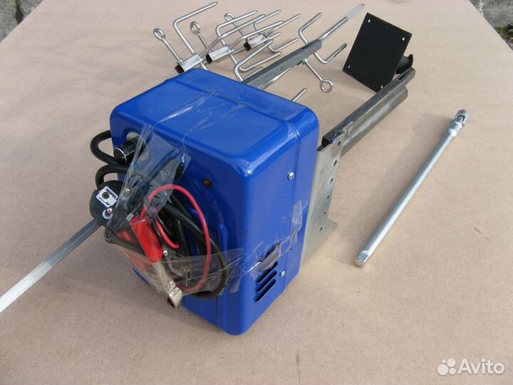 Вертел для установки в каменные барбекю