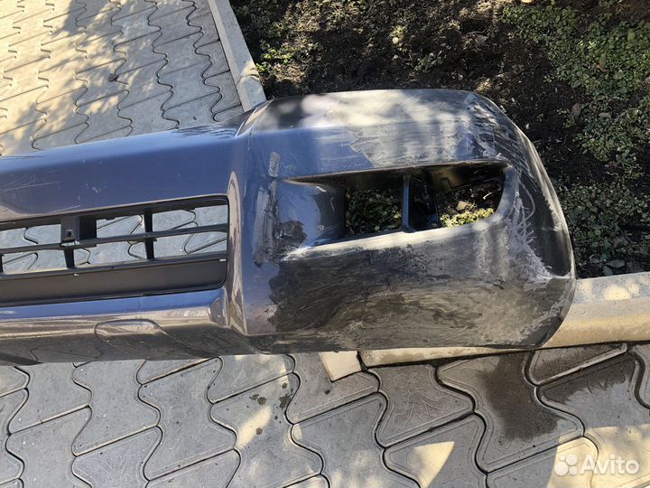 Передний бампер на toyota land crusier 120