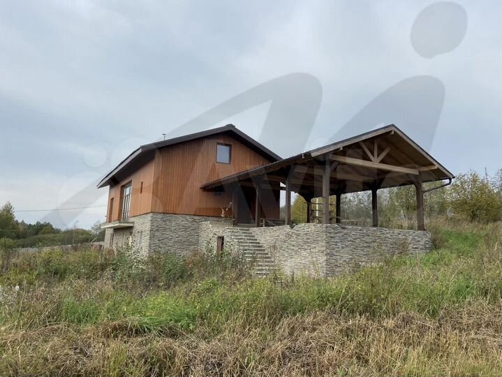 Дом 500 м² на участке 12 сот.