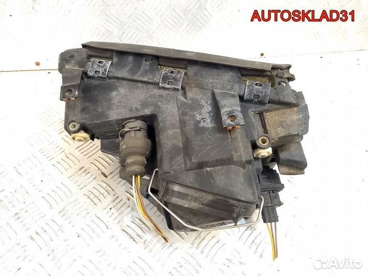 Фара правая Audi A6 C4 1994-1997 4A0941030M