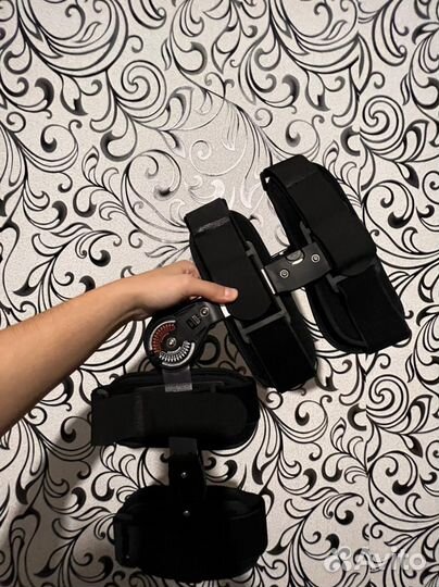 Ортез на коленный сустав