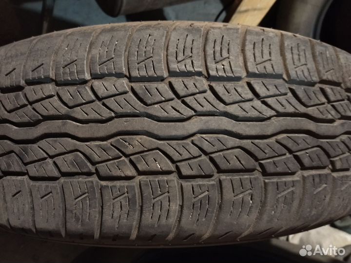 Bridgestone Dueler H/T 687 225/70 R16
