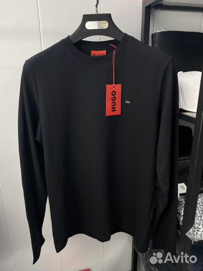 Лонгслив Hugo