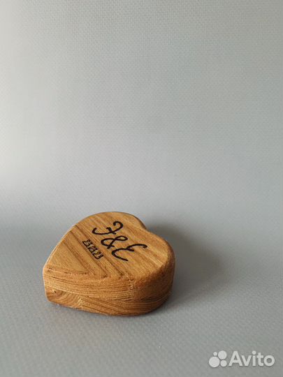 Коробочка для обручальных колец из дерева