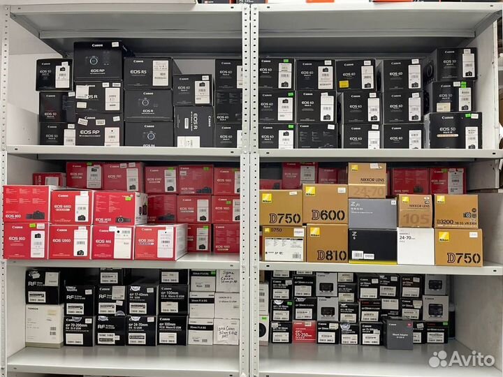 Фотоаппарат Canon EOS R10 Body Новый