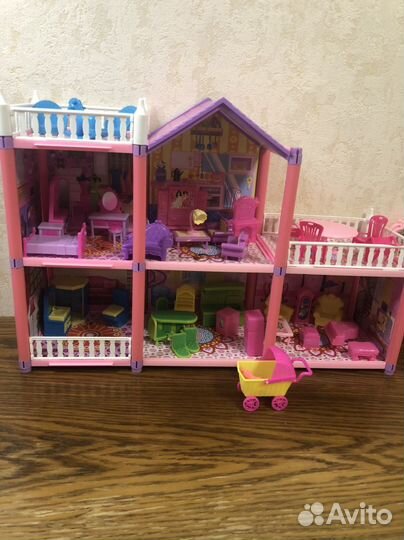 Кукольный домик с мебелью бу