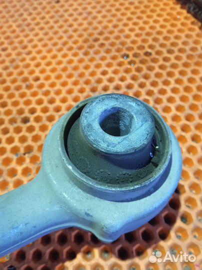 Рычаг передний правый Mercedes-Benz C-класс