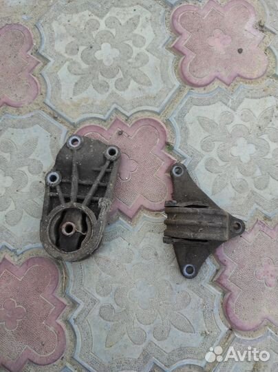 Подушка двигателя, кпп Чери Кимо