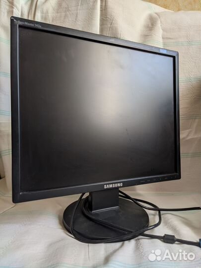 Монитор Samsung
