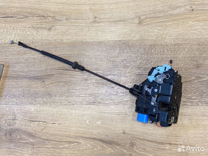 Skoda octavia a5 замок правый передний