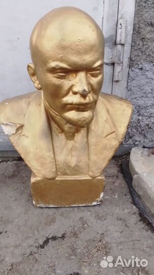 Скульптура динамичная, Бюст золотой ретро