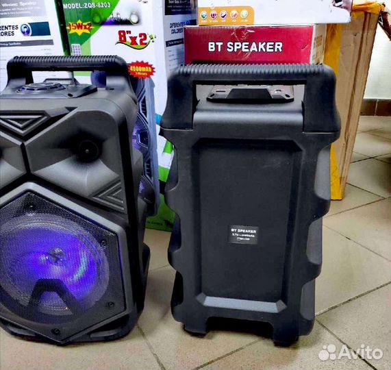 Блютуз колонка с микрофоном